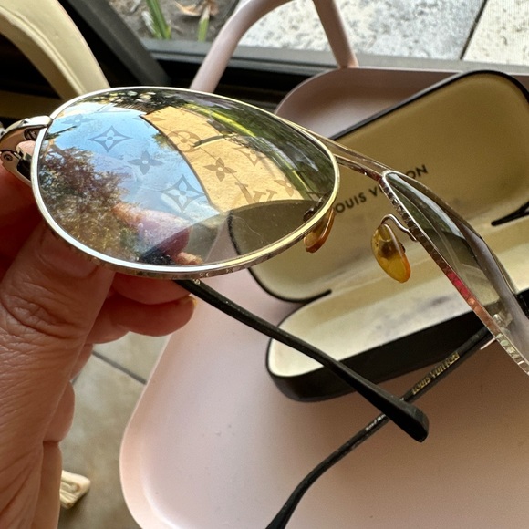 Louıs vuıtton sunglasses - Picture 8 of 12